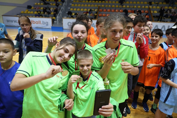 430 деца се включиха в ученическата надпревара „Малки великани“