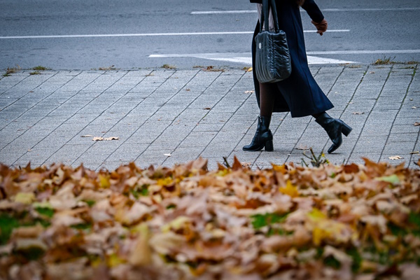 До края на октомври: Столичната община обнови над 93 хил. кв метра тротоарни настилки