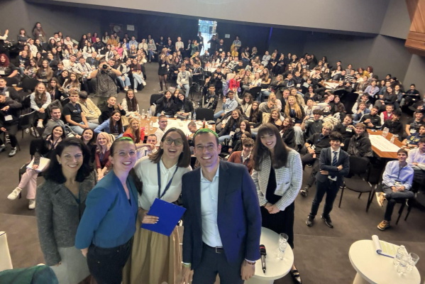 Васил Терзиев към младите: „Силата е във вас. Колкото по-смело гледате напред, толкова повече идеи имате“