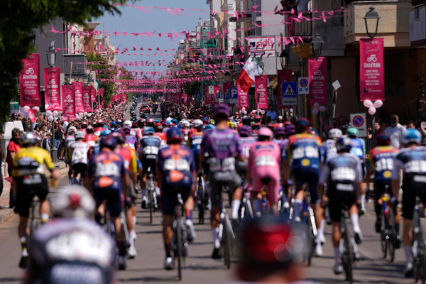 София влиза в историята на Джиро д’Италия като домакин на финалния български етап през 2026 г.