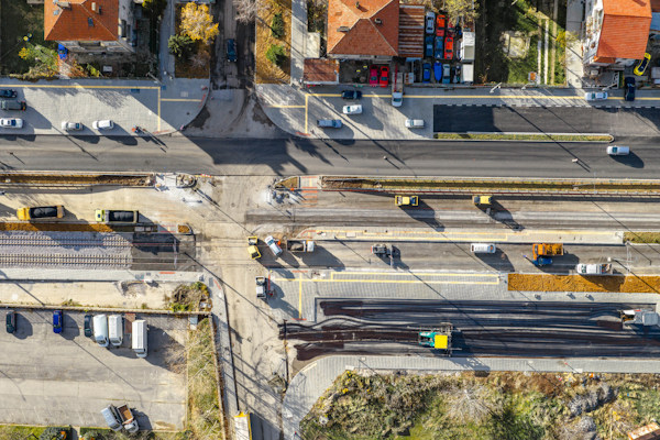 Столичната община започна полагането на последния пласт асфалт на бул. 