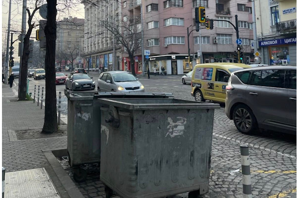 До 07:30 ч. тази сутрин бяха почистени всички засегнати пространства в центъра на София