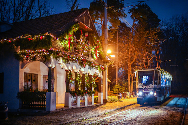 Спирка „Вишнева“ вече е част от коледната магия на София!