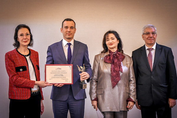 Кметът Васил Терзиев получи отличие от „Виенския клуб“ за подкрепа и партньорство