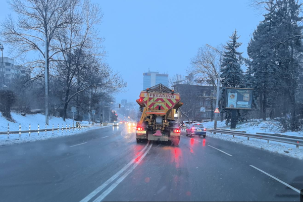 Извършени са обработки срещу заледяване в планинските райони на София