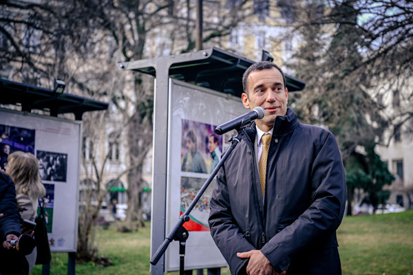 Васил Терзиев откри фотоизложбата „Стратегът - живот в кадри“, посветена на Димитър Пенев