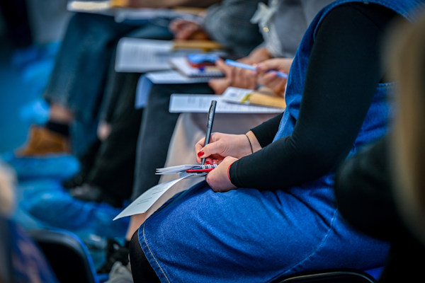 От идея към въздействие: „Идеи за града“ реализира проект за медиация в район „Надежда“