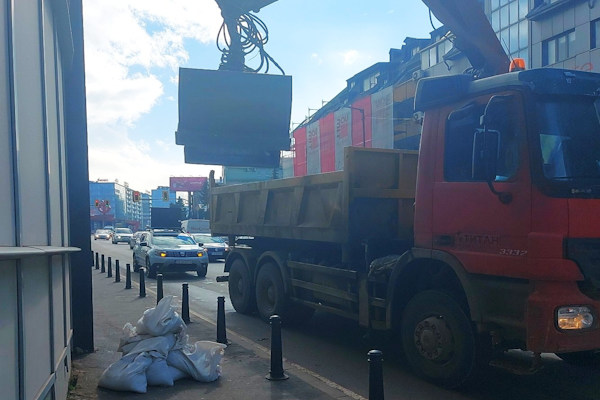 Столичният инспекторат извози близо 500 кг отпадъци от наноси след доброволческата акция на Симеоновско шосе от уикенда