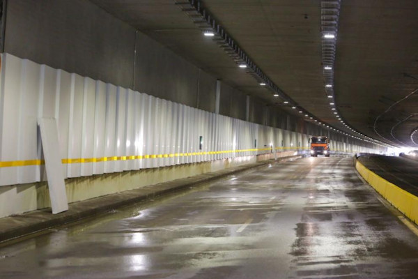 Столичната община нареди миене на транспортния тунел в „Люлин“ на 17 и 18 април