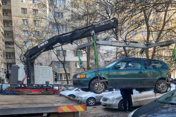 Столичният инспекторат отчита: 937 стикирани и 96 премахнати изоставени автомобила: повече паркоместа и по-чиста среда в София