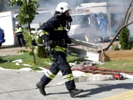 Кметът Йорданка Фандъкова и министър Младен Маринов участваха в учение за реакция при „Буря“