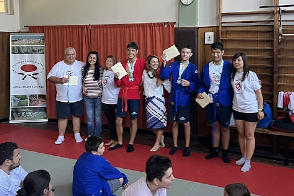 Десислава Желязкова награди младежи за високи резултати на международни спортни форуми