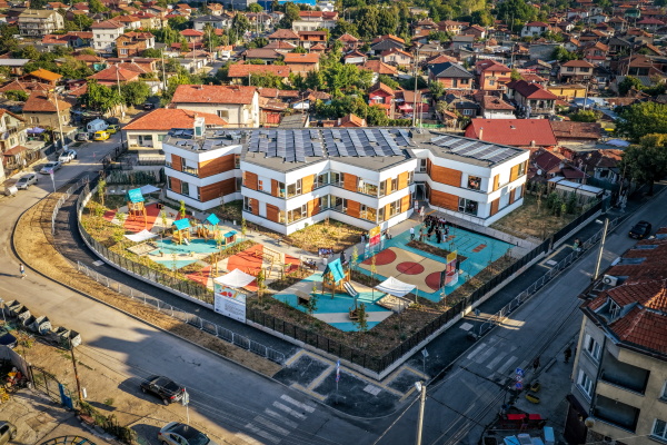 Нова детска градина с места за 100 деца отвори врати в кв. „Христо Ботев“