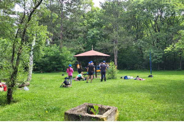 Служители от ББР облагородиха зони за отдих и съоръжения в столичния Западен парк