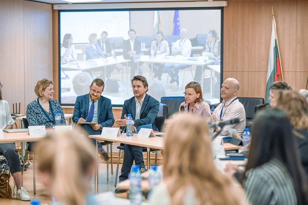 Мирослав Боршош: Насърчаване на четенето и грамотността при децата от най-ранна възраст е сред най-важните ни задачи като родители и общество