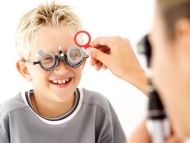 Продължават безплатните очни прегледи на децата в детските градини