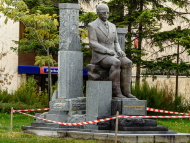 Паметник на видния български писател, дипломат и историк Симеон Радев ще бъде открит в парка до НДК
