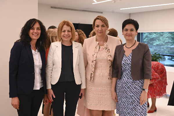 40 дами предприемачи бяха отличени в деветото издание на Лидерска академия „Успяваме в България“