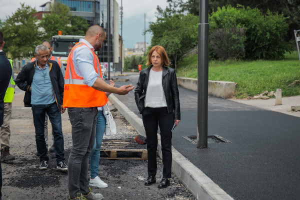 Кметът Фандъкова: Работим по 8 големи пътни обекта, очаквам да започнем още 3 през лятото