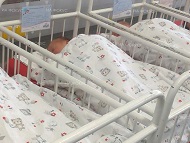 Момчета са първите деца, родени на 1 януари в общинските АГ болници