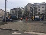 Извършва се миенето на основни улици и булеварди в столицата