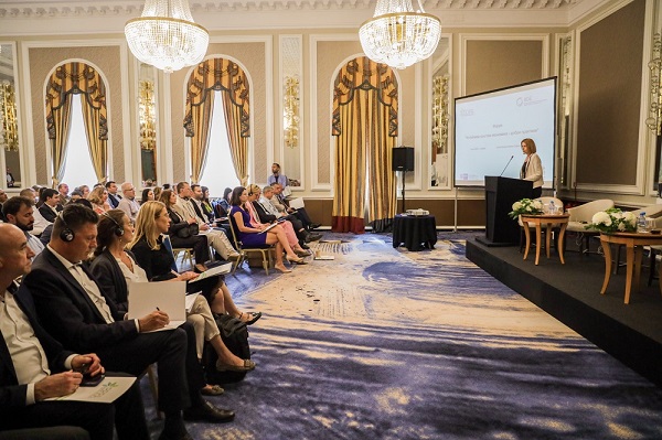 Йорданка Фандъкова: Надграждаме системата за разделно събиране на отпадъци с  обособяване на „Зелени острови“ в кварталите