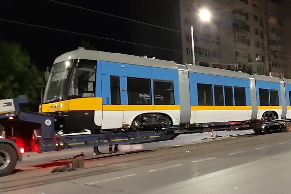 Пристигна последният  от 13-те нови трамвая
