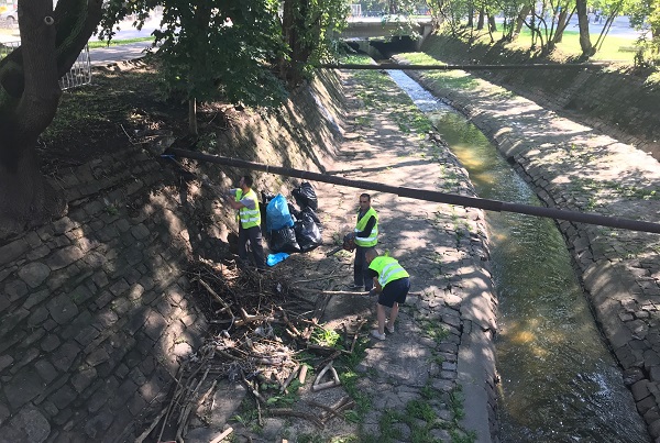 Извършено е почистване на 0,5 км от речното корито на р. Драгалевска в София