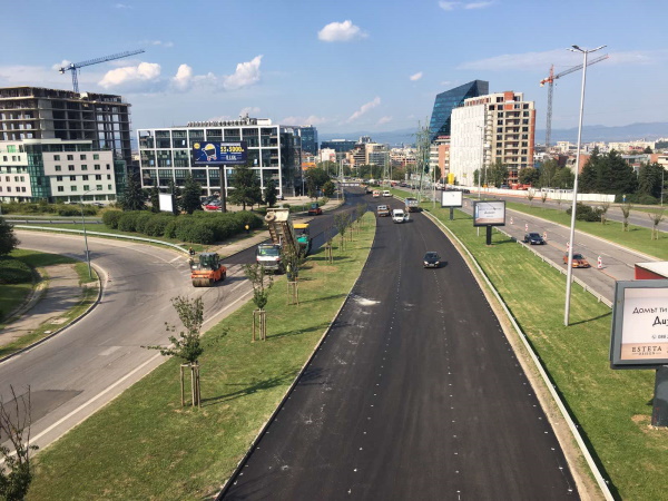 Възстановява се за движение обновения бул. “България“ от бул. 
